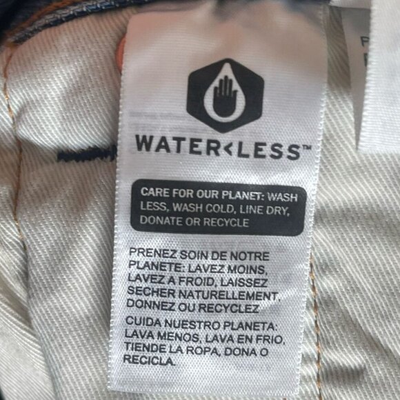 Levis Premium Women Premium 501 93 Floral Print Raw Hem Short Denim Size W 39 L - Picture 6 of 14